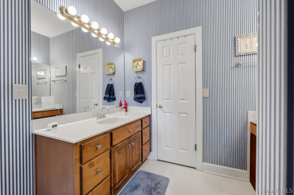 60 Cagle Bluff Court