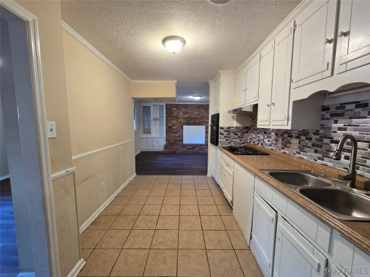 1827 Pinecrest Drive
