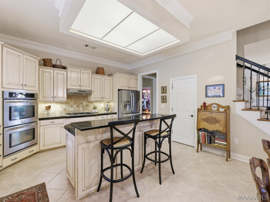 6108 Henley Hedge Court