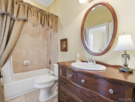 6108 Henley Hedge Court