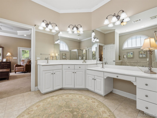6108 Henley Hedge Court