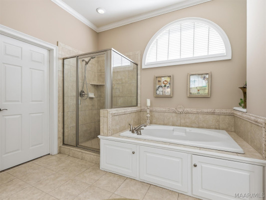 6108 Henley Hedge Court