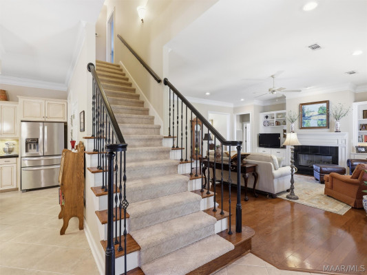 6108 Henley Hedge Court