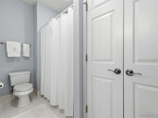 6108 Henley Hedge Court
