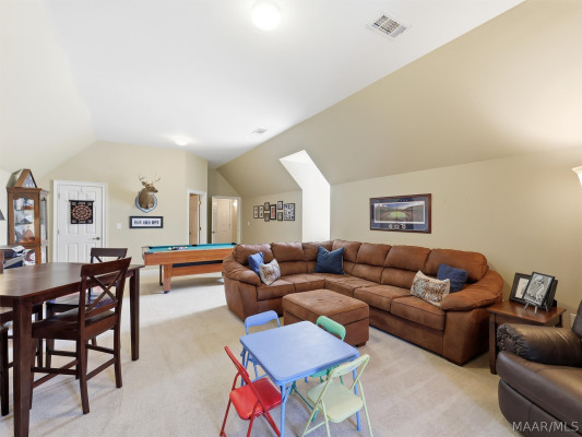 6108 Henley Hedge Court