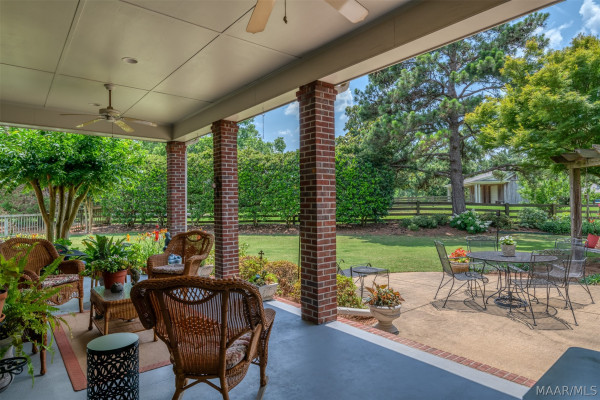 6108 Henley Hedge Court