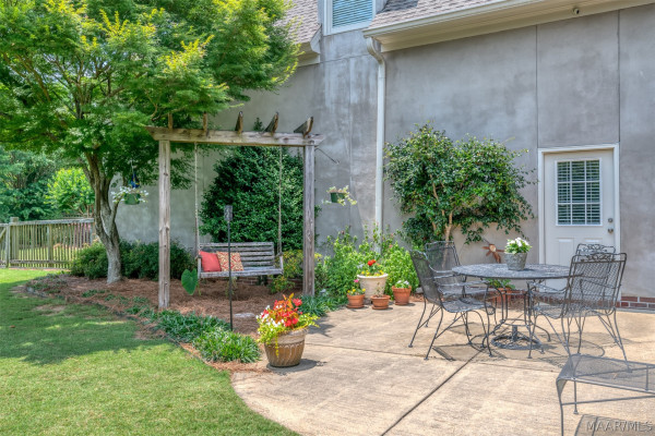 6108 Henley Hedge Court