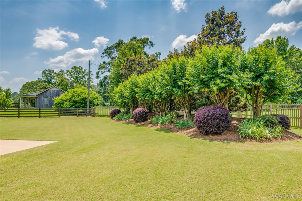 6108 Henley Hedge Court