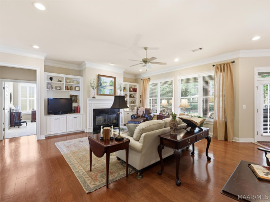 6108 Henley Hedge Court