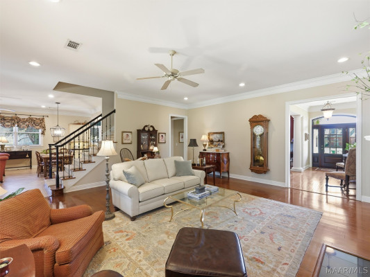 6108 Henley Hedge Court