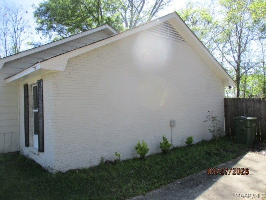 2220 BRIAR GATE Drive