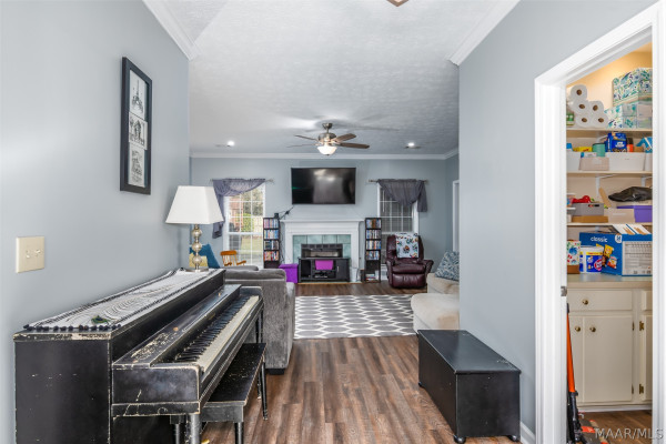 431 Arrowleaf Court