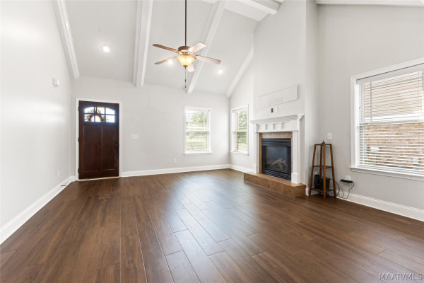279 Meadowview Lane