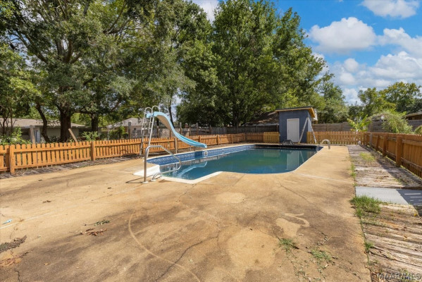 114 Ivey Court