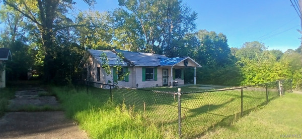 212 W Delano Avenue