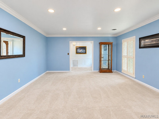 209 Arrowhead Drive