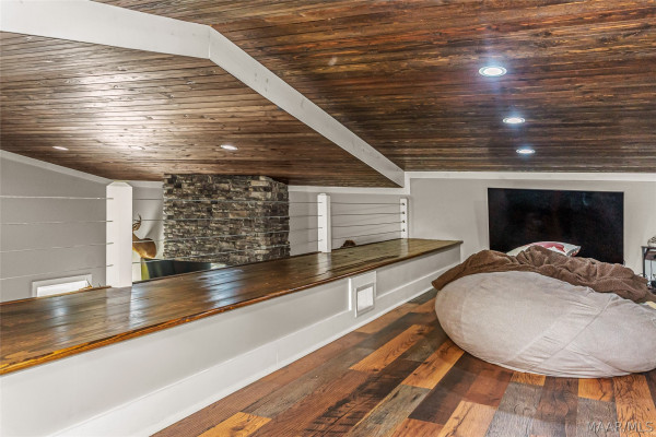 595 Neros Rock Road