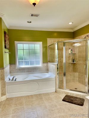 31 Creekside Drive
