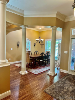 31 Creekside Drive