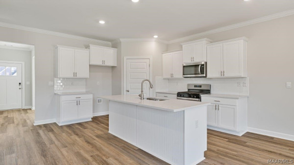 4813 Monarch Pass