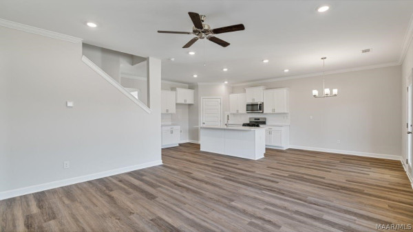 4813 Monarch Pass