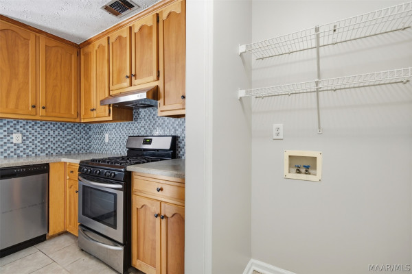 6805 Canter Trail