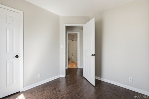 6805 Canter Trail