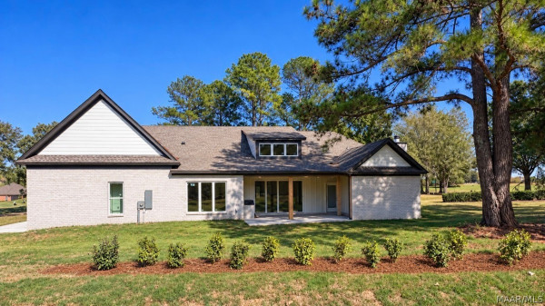 209 Towne Lake Drive