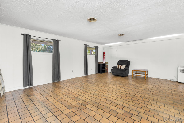 3006 Pelzer Avenue