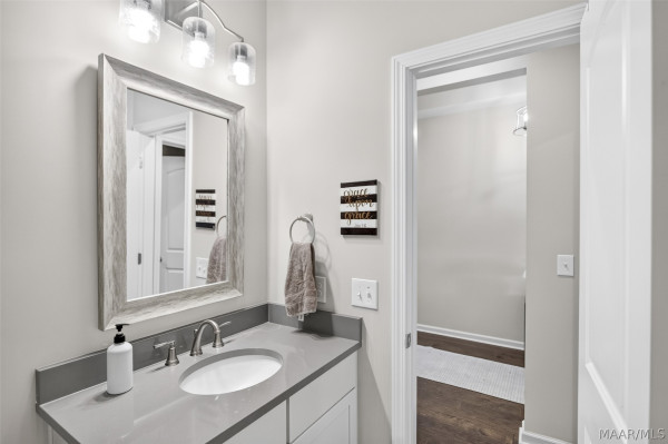 9896 Bluestone Circle