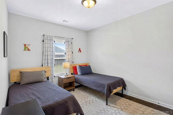 9896 Bluestone Circle