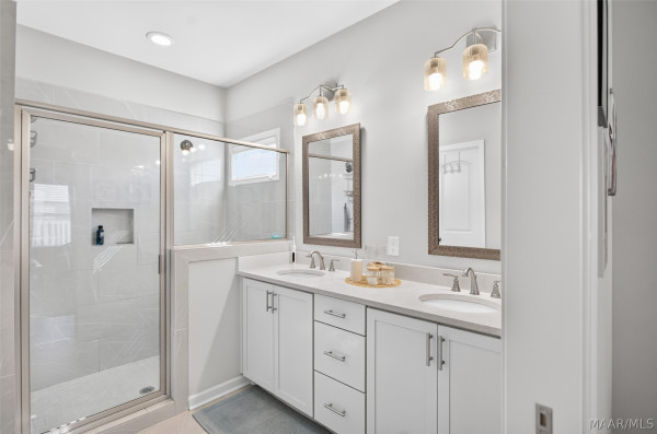 9896 Bluestone Circle