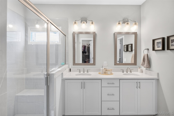 9896 Bluestone Circle