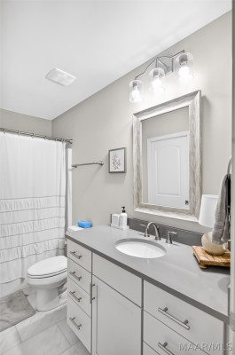 9896 Bluestone Circle