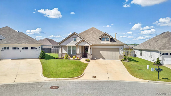 9896 Bluestone Circle