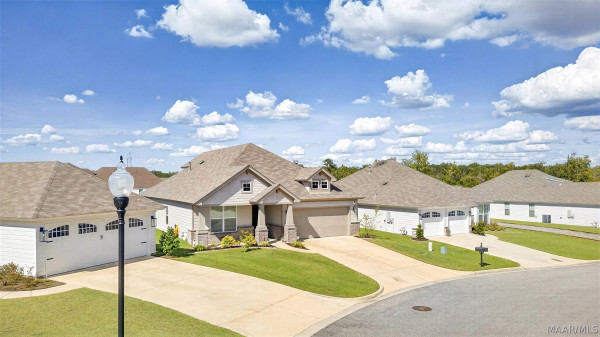 9896 Bluestone Circle