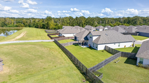 9896 Bluestone Circle