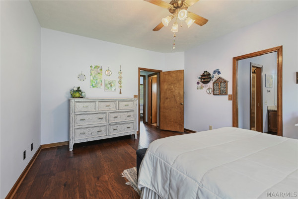 4015 SNOWDOUN CHAMBERS Road