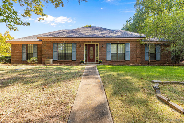 233 DEERWOOD Drive