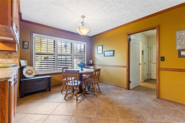 233 DEERWOOD Drive