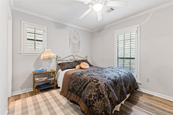 233 DEERWOOD Drive