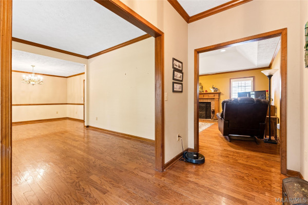 233 DEERWOOD Drive