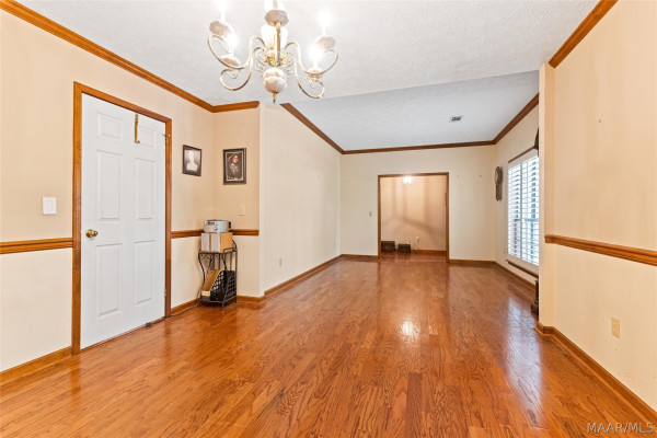 233 DEERWOOD Drive