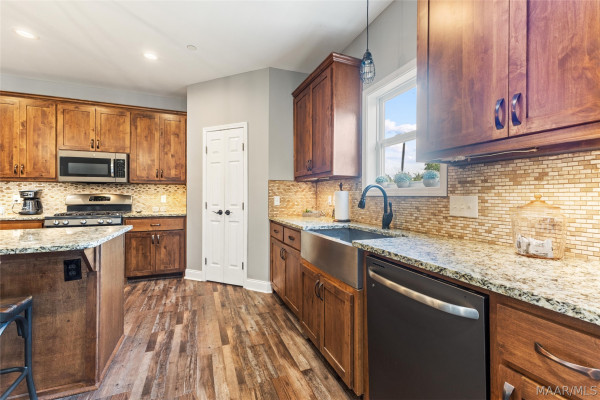 845 Whitetail Ridge