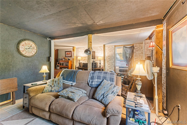 845 Whitetail Ridge