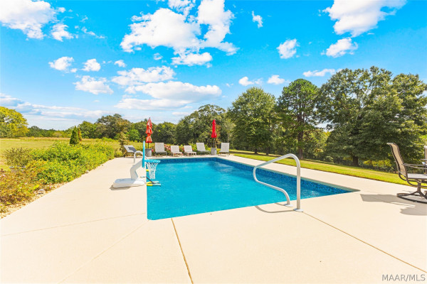 845 Whitetail Ridge