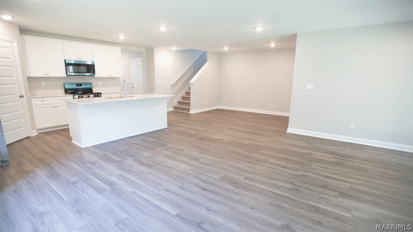 7303 Orange Blossom Way