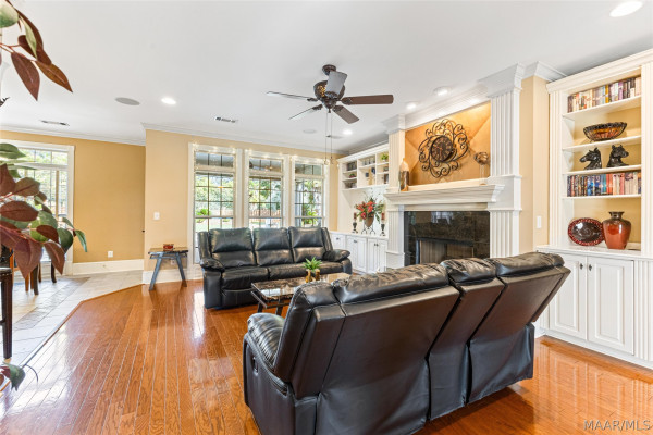 8412 Rockbridge Circle