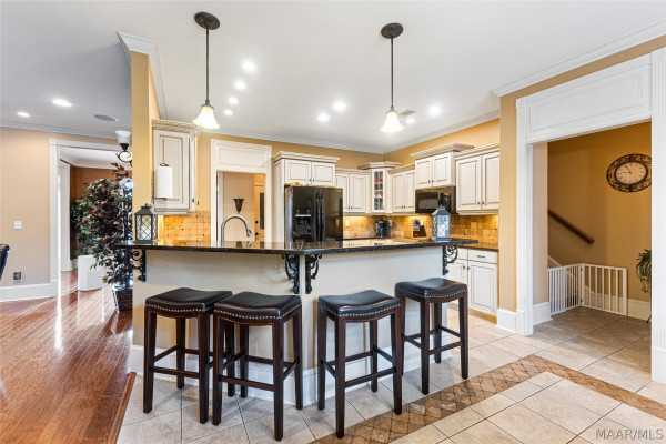 8412 Rockbridge Circle