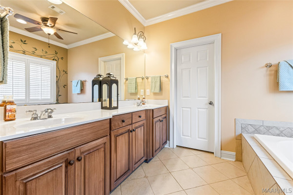 8412 Rockbridge Circle